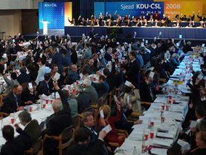 Celostátní sjezd křesťanských demokratů v Pardubicích.