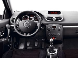 Kvalitní materiály jsou standardem všech verzí modelu Clio.