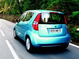 Také zezadu působí automobil velmi svěže.