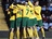 Radost fotbalist� �iliny po druh�m g�lu na p�d� Aston Villy.