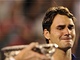 Jak král Roger o další panství přišel | Lidovky.cz - Názory Federer sleduje předávání trofeje pro vítěze Australian Open do rukou Rafaela Nadala.