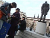 Demonstrace na Hradčanském náměstí na podporu Lisabonské smlouvy.