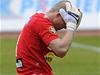 Brankář Bohemians Sňozík poté co dostal další branku.