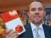Petr H�jek se svou ned�vno vydanou knihou