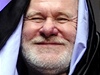 Šéf humanitární organizace Člověk v tísni Šimon Pánek, íránská exilová novinářka Golnaz Esfandíaríová a senátor Jaromír Štětina na zahájení festivalu Jeden svět