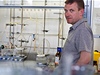Jiří Šrogl ve své laboratoři na Ústavu organické chemie a biochemie AV ČR | na serveru Lidovky.cz | aktuální zprávy Jiří Šrogl ve své laboratoři na Ústavu organické chemie a biochemie AV ČR | na serveru Lidovky.cz | aktuální zprávy