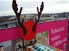 Falešné parohy na billboardu T-Mobile | na serveru Lidovky.cz | aktuální zprávy Falešné parohy na billboardu T-Mobile | na serveru Lidovky.cz | aktuální zprávy