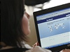 Přispění na Facebook vyvolává stejné uspokojení jako sex | Lidovky.cz - Zajímavosti Jednoduchá aplikace může zabránit opileckým trapasům na Facebooku - ilustrační foto.