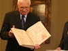 Václav Klaus dostal 4. ledna 2008 první výtisk Velislavovy bible | na serveru Lidovky.cz | aktuální zprávy Václav Klaus dostal 4. ledna 2008 první výtisk Velislavovy bible | na serveru Lidovky.cz | aktuální zprávy