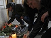 Lidé v Praze uctívají památku Václava Havla. | na serveru Lidovky.cz | aktu�ln� zpr�vy