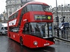 Lond��an� se mohou sv�zt nov�mi autobusy, do kter�ch lze naskakovat.