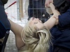 Demonstrace hnutí Femen v Davosu