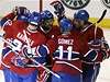 Montreal Canadiens. Vlevo Tom� Kaberle, uprost�ed Tom� Plekanec.