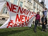 Iniciativa Nenávist není �e�ení p�ed pochodem v B�eclavi | na serveru Lidovky.cz | aktu�ln� zpr�vy