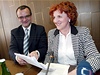 Miroslav Kalousek a Vlasta Parkanová na snímku z roku 2004. | na serveru Lidovky.cz | aktuální zprávy Miroslav Kalousek a Vlasta Parkanová na snímku z roku 2004. | na serveru Lidovky.cz | aktuální zprávy