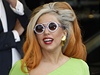 Lady Gaga je známá sběratelka módy. Z aukce šatů od už nežijícího návrháře Alexandera McQueena si jeden model také odnesla. | na serveru Lidovky.cz | aktuální zprávy Lady Gaga je známá sběratelka módy. Z aukce šatů od už nežijícího návrháře Alexandera McQueena si jeden model také odnesla. | na serveru Lidovky.cz | aktuální zprávy