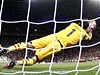 Iker Casillas chyt� pokutov� kop
