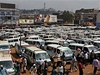 Doprava v Ugandě funguje skvěle. Stačí si stoupnout na ulici a do pár minut vás nabere místní taxi. | na serveru Lidovky.cz | aktuální zprávy Doprava v Ugandě funguje skvěle. Stačí si stoupnout na ulici a do pár minut vás nabere místní taxi. | na serveru Lidovky.cz | aktuální zprávy