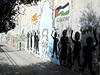 Ze� odd�lující Izrael a Palestinu je pro jedny hrozným nástrojem, pro jiné po�ehnáním. Komické ob�as bývá i to, �e ani mnozí Palestinci (Izraelci ve stejné mí�e) se mezi sebou nedoká�í dohodnout, která z t�ch dvou pro n� platí. | na serveru Lidovky.cz | aktu�ln� zpr�vy