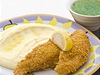 Smažená kuřecí prsíčka obalovaná v corn flakes podávaná s bramborovou kaší a okurkovým želé. | na serveru Lidovky.cz | aktuální zprávy Smažená kuřecí prsíčka obalovaná v corn flakes podávaná s bramborovou kaší a okurkovým želé. | na serveru Lidovky.cz | aktuální zprávy