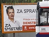 Na některých předvolebních plakátech pro prezidentské a krajské volby se v Olomouci objevila u hlav politiků tykadla. Ta, za která nastoupil do vězení řidič dopravního podniku Olomouce Roman Smetana. | na serveru Lidovky.cz | aktuální zprávy Na některých předvolebních plakátech pro prezidentské a krajské volby se v Olomouci objevila u hlav politiků tykadla. Ta, za která nastoupil do vězení řidič dopravního podniku Olomouce Roman Smetana. | na serveru Lidovky.cz | aktuální zprávy