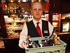 Bar Hotelu Grand v Brn�, stejn� jako jiné bary po celé �R, bude bez tvrdého alkoholu | na serveru Lidovky.cz | aktu�ln� zpr�vy