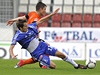 Plzeň posiluje: reprezentant Hořava se mistrovi upsal na čtyři roky | Lidovky.cz - Fotbal - Gambrinus liga Tomáš Hořava (vpředu) z Olomouce a Lukáš Vácha z Liberce
