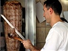 Zapomeňte na kebab z čerstvého masa. Vozí se zmražený z Německa | Lidovky.cz - Dobrá chuť Turecký kebab – ilustrační foto
