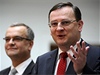 Premiér Petr Nečas a ministr financí Miroslav Kalousek během schůze Sněmovny | na serveru Lidovky.cz | aktuální zprávy Premiér Petr Nečas a ministr financí Miroslav Kalousek během schůze Sněmovny | na serveru Lidovky.cz | aktuální zprávy