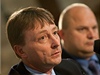 Odvolaný ředitel NG Vladimír Rösel (vlevo) a pověřený ředitel této instituce Vít Vlnas | na serveru Lidovky.cz | aktuální zprávy Odvolaný ředitel NG Vladimír Rösel (vlevo) a pověřený ředitel této instituce Vít Vlnas | na serveru Lidovky.cz | aktuální zprávy