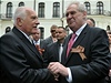 Prezident Zeman se mimo jiné na ruské ambasádě setkal se svým předchůdcem ve funkci Václavem Klausem. | na serveru Lidovky.cz | aktuální zprávy Prezident Zeman se mimo jiné na ruské ambasádě setkal se svým předchůdcem ve funkci Václavem Klausem. | na serveru Lidovky.cz | aktuální zprávy