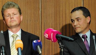 Obviněním Grygárka jsme otevřeli třetí větev kauzy Nagyová, říká žalobce | Lidovky.cz - Zprávy z domova Náměstek vrchního žalobce Pavel Komár (vpravoú a olomoucký vrchní státní zástupce Ivo Ištvan.