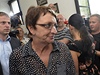 Jednatelka jedné ze stavebních firem
Ivana Salačová (uprostřed) vstoupila jako první do jednací síně Krajského soudu.
| na serveru Lidovky.cz | aktuální zprávy Jednatelka jedné ze stavebních
firem Ivana Salačová (uprostřed) vstoupila jako první do jednací síně Krajského soudu.
| na serveru Lidovky.cz | aktuální zprávy