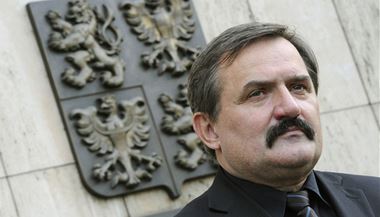 Druhý muž policie: O Pecinově zásahu do protikorupční policie vím | Lidovky.cz - Zprávy z domova Náměstek policejního prezidenta Václav Kučera