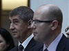 Co vám uniklo: přetahovaná o vládní křesla a česká plavecká radost | Lidovky.cz - Zprávy z domova Andrej Babiš a Bohuslav Sobotka při představování nové koaliční smlouvy.