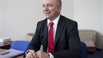 „Nutná podmínka, kterou stát musí vůči podnikatelům zachovat, je, aby jim neškodil,“ říká Tomáš Hajdušek, který je od 2. dubna náměstkem ministra průmyslu a obchodu pro podnikání a ochranu spotřebitele. | na serveru Lidovky.cz | aktuální zprávy „Nutná podmínka, kterou stát musí vůči podnikatelům zachovat, je, aby jim neškodil,“ říká Tomáš Hajdušek, který je od 2. dubna náměstkem ministra průmyslu a obchodu pro podnikání a ochranu spotřebitele. | na serveru Lidovky.cz | aktuální zprávy