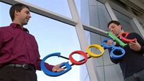 Larry Page a Sergej Brin vyhlásili válku pirátům. Nová kampaň Googlu má podpořit tvůrce originálního obsahu. | na serveru Lidovky.cz | aktuální zprávy Larry Page a Sergej Brin vyhlásili válku pirátům. Nová kampaň Googlu má podpořit tvůrce originálního obsahu. | na serveru Lidovky.cz | aktuální zprávy