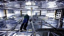 Bez evropských investic do vědy by nemohly vzniknout například experimenty typu ATLAS, jež probíhají v ženevském centru jaderného výzkumu CERN a posouvají dál nejen vědu, ale i průmysl. | na serveru Lidovky.cz | aktuální zprávy Bez evropských investic do vědy by nemohly vzniknout například experimenty typu ATLAS, jež probíhají v ženevském centru jaderného výzkumu CERN a posouvají dál nejen vědu, ale i průmysl. | na serveru Lidovky.cz | aktuální zprávy