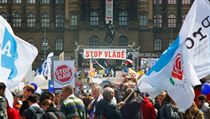 Demonstranti na protestní akci Stop Vládě 24. dubna 2012 na Václavském náměstí v Praze | na serveru Lidovky.cz | aktuální zprávy Demonstranti na protestní akci Stop Vládě 24. dubna 2012 na Václavském náměstí v Praze | na serveru Lidovky.cz | aktuální zprávy