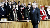 Prezident Miloš Zeman jmenoval profesory v Karolinu jedinkrát, letos v červnu. | na serveru Lidovky.cz | aktuální zprávy Prezident Miloš Zeman jmenoval profesory v Karolinu jedinkrát, letos v červnu. | na serveru Lidovky.cz | aktuální zprávy