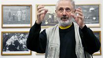 „Společnost se posunula do jakési nesmyslné separace, kdy se umění stává jakýmsi ghettem pro zasvěcené kamarády, kteří žijí v pocitu vlastní důležitosti. Zbytek společnosti pak zcela výjimečně nějaké umění do toho svého provozu sublimuje.“ | na serveru Lidovky.cz | aktuální zprávy „Společnost se posunula do jakési nesmyslné separace, kdy se umění stává jakýmsi ghettem pro zasvěcené kamarády, kteří žijí v pocitu vlastní důležitosti. Zbytek společnosti pak zcela výjimečně nějaké umění do toho svého provozu sublimuje.“ | na serveru Lidovky.cz | aktuální zprávy