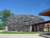 Jízdárna v Olbramovicích ve tvaru čapího hnízda (2006–2010) od architekta Jiřího Javůrka a kol. patří k nejnápaditějším stavbám představeným v Galerii Jaroslava Fragnera. Je součástí staré usedlosti, která byla kvalitně opravena. | na serveru Lidovky.cz | aktuální zprávy Jízdárna v Olbramovicích ve tvaru čapího hnízda (2006–2010) od architekta Jiřího Javůrka a kol. patří k nejnápaditějším stavbám představeným v Galerii Jaroslava Fragnera. Je součástí staré usedlosti, která byla kvalitně opravena. | na serveru Lidovky.cz | aktuální zprávy