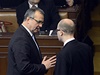 Jednání o státním rozpočtu. Na snímku Miroslav Kalousek (vlevo) s Bohuslavem Sobotkou. | na serveru Lidovky.cz | aktuální zprávy Jednání o státním rozpočtu. Na snímku Miroslav Kalousek (vlevo) s Bohuslavem Sobotkou. | na serveru Lidovky.cz | aktuální zprávy