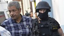 Jedním z míst, kde policisté zasahovali, bylo i sídlo Islámské nadace Praha v ulici Politických vězňů | na serveru Lidovky.cz | aktuální zprávy Jedním z míst, kde policisté zasahovali, bylo i sídlo Islámské nadace Praha v ulici Politických vězňů | na serveru Lidovky.cz | aktuální zprávy