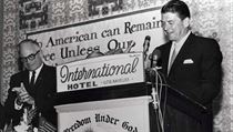 Ronald Reagan podpořil v Los Angeles v roce 1964 nominaci Barryho Goldwatera... | na serveru Lidovky.cz | aktuální zprávy Ronald Reagan podpořil v Los Angeles v roce 1964 nominaci Barryho Goldwatera... | na serveru Lidovky.cz | aktuální zprávy