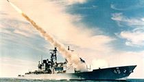 Křižník USS Vincennes na snímku z roku 1985. | na serveru Lidovky.cz | aktuální zprávy Křižník USS Vincennes na snímku z roku 1985. | na serveru Lidovky.cz | aktuální zprávy